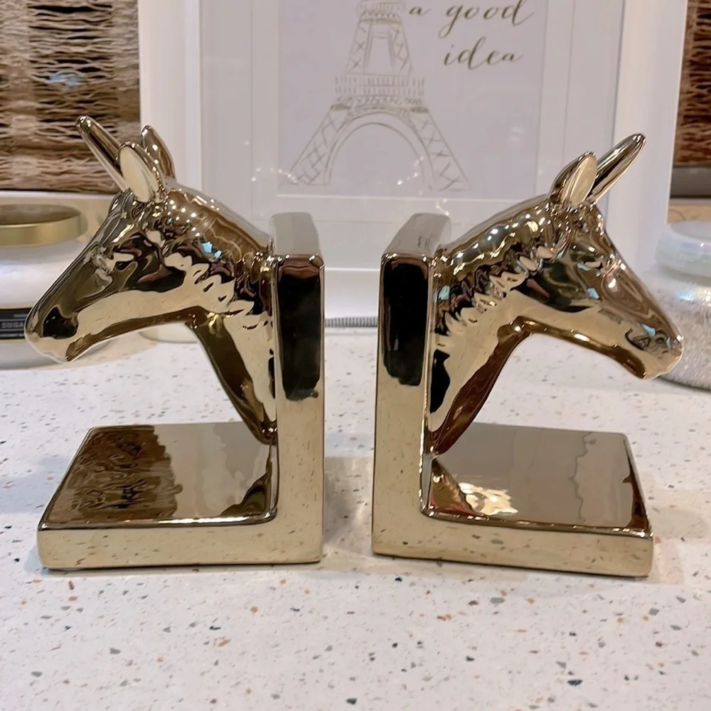 Gold Unicorn Bookends‎